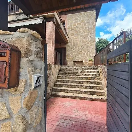 Juan Villa *